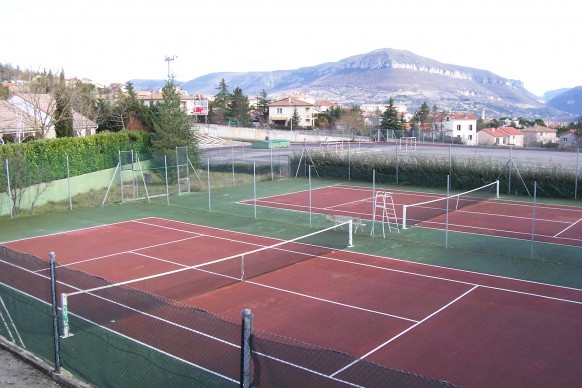 TENNIS